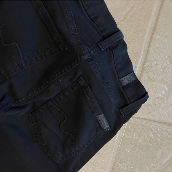 7 For All Mankind Black Kimmie Crop Jeans - Picture 3 of 11